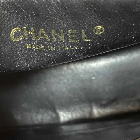 CHANEL Black Quilted Tote with Gold Charm - Picture 7 of 8